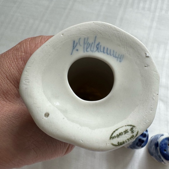 Russian Gzhel Girl with rocker and buckets Handmade - Picture 6 of 7